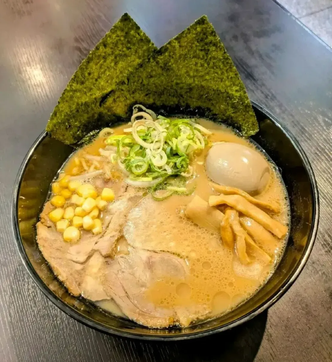 しょうゆとんこつらーめん