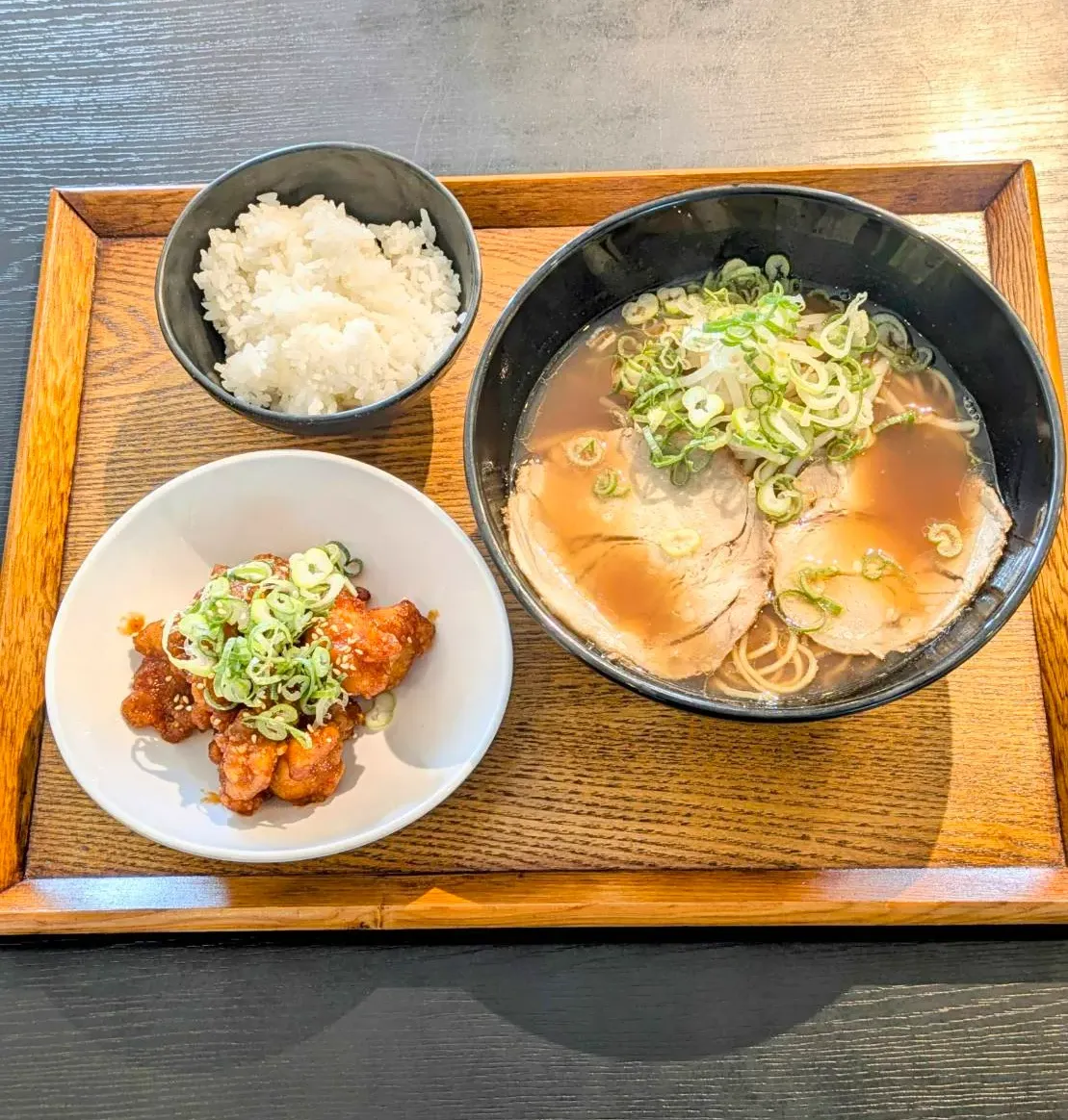 店長気まぐれメニューヤンニョムチキンセット